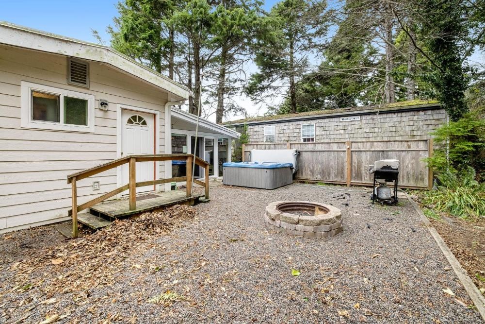 Captain Easy's Retreat